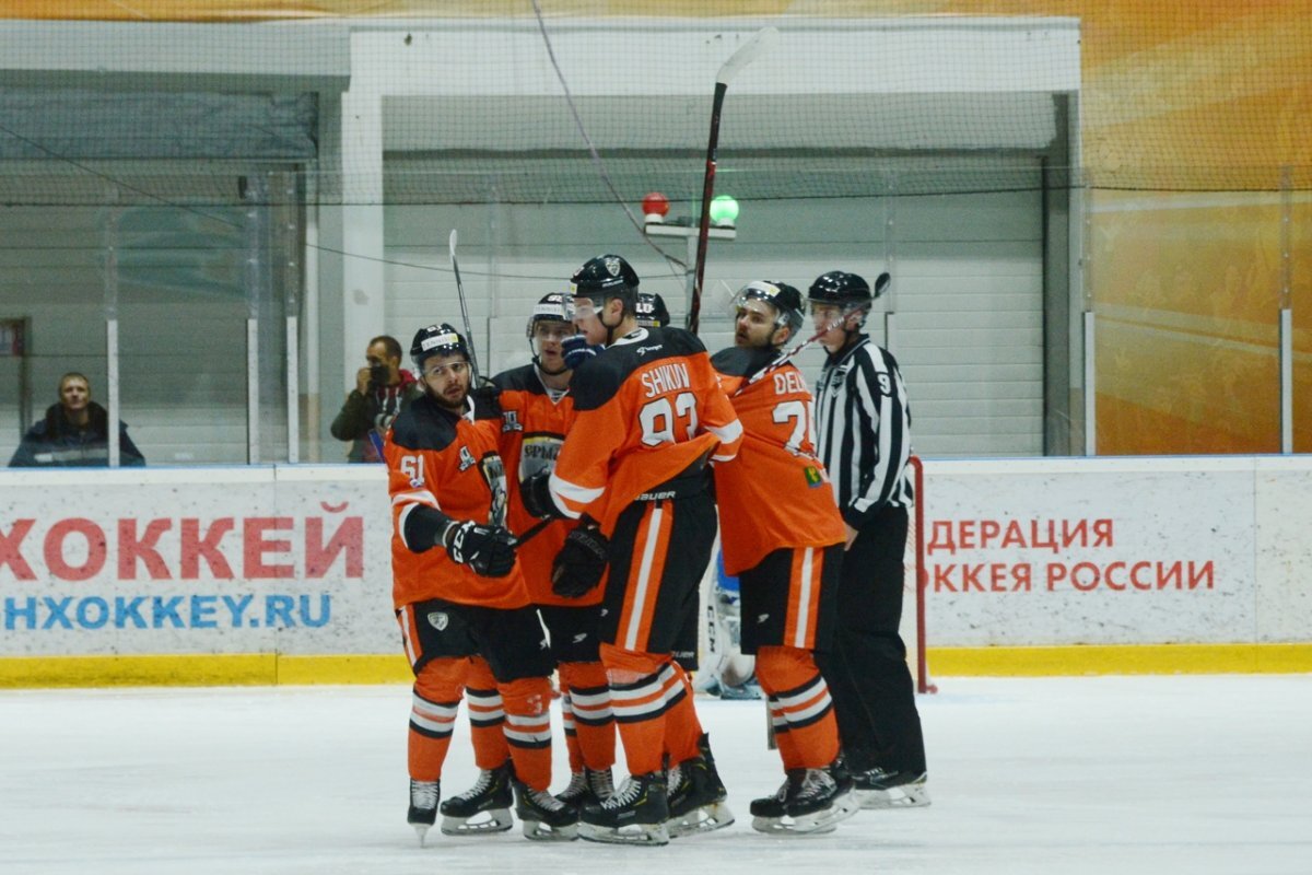    Ангарский ХК «Ермак» уступил лидеру чемпионата ВХЛ в овертайме