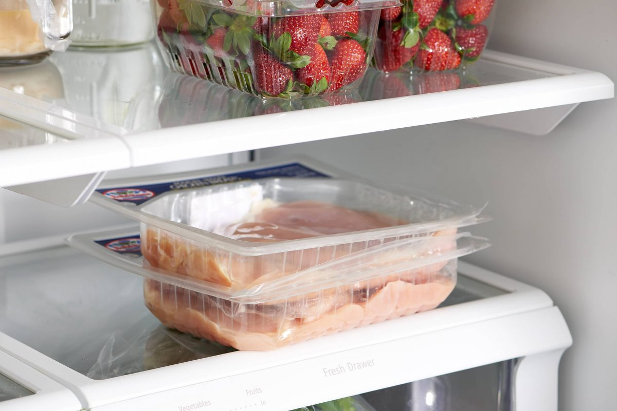 Der Gefrierschrank ist unser Freund und treuer Helfer. Darin lagern wir nicht nur Fleisch, Fisch, frische Kräuter, Beeren, sondern auch eine Reihe anderer Produkte für die zukünftige Verwendung.-3