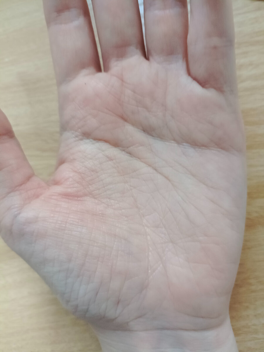 фото левой руки. Хиромантия с Василисой Дождь