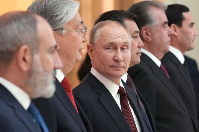    Как лидеры СНГ подвели итоги года во время неформального саммита?