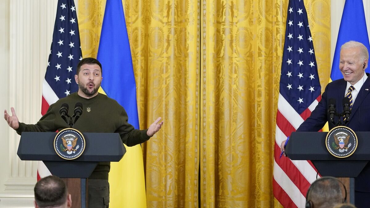    Президент США Джо Байден и президент Украины Владимир Зеленский во время пресс-конференции в Белом доме© AP Photo / Andrew Harnik