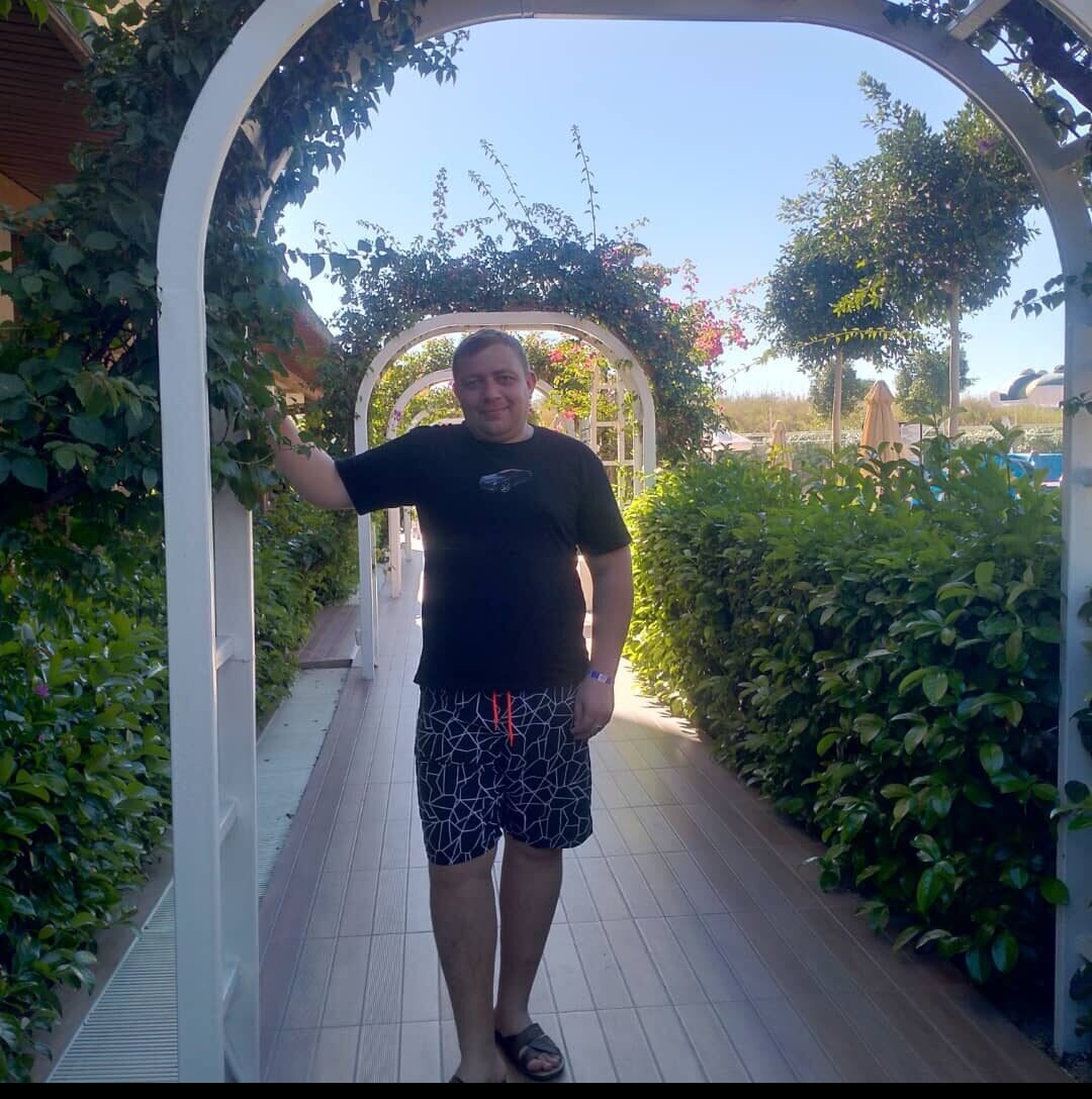 Октябрь , все цветет.