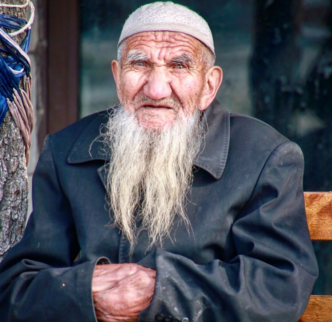 Уйгурский дедушка в Урумчи