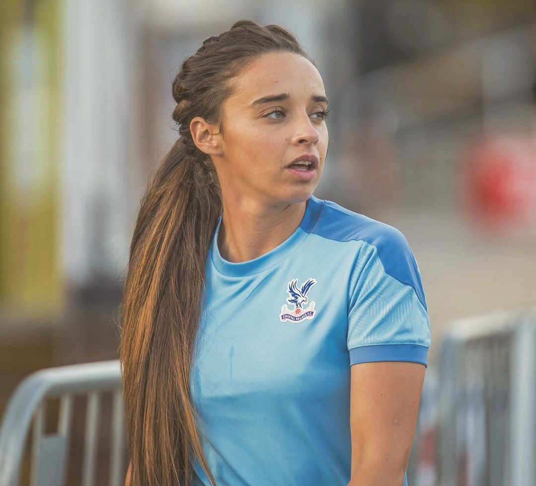 Leigh caitlyn nicol футболистка. Leigh nicole футболистка. люси бронз футболистка. алиша лехман футболистка. футболистка леманн.