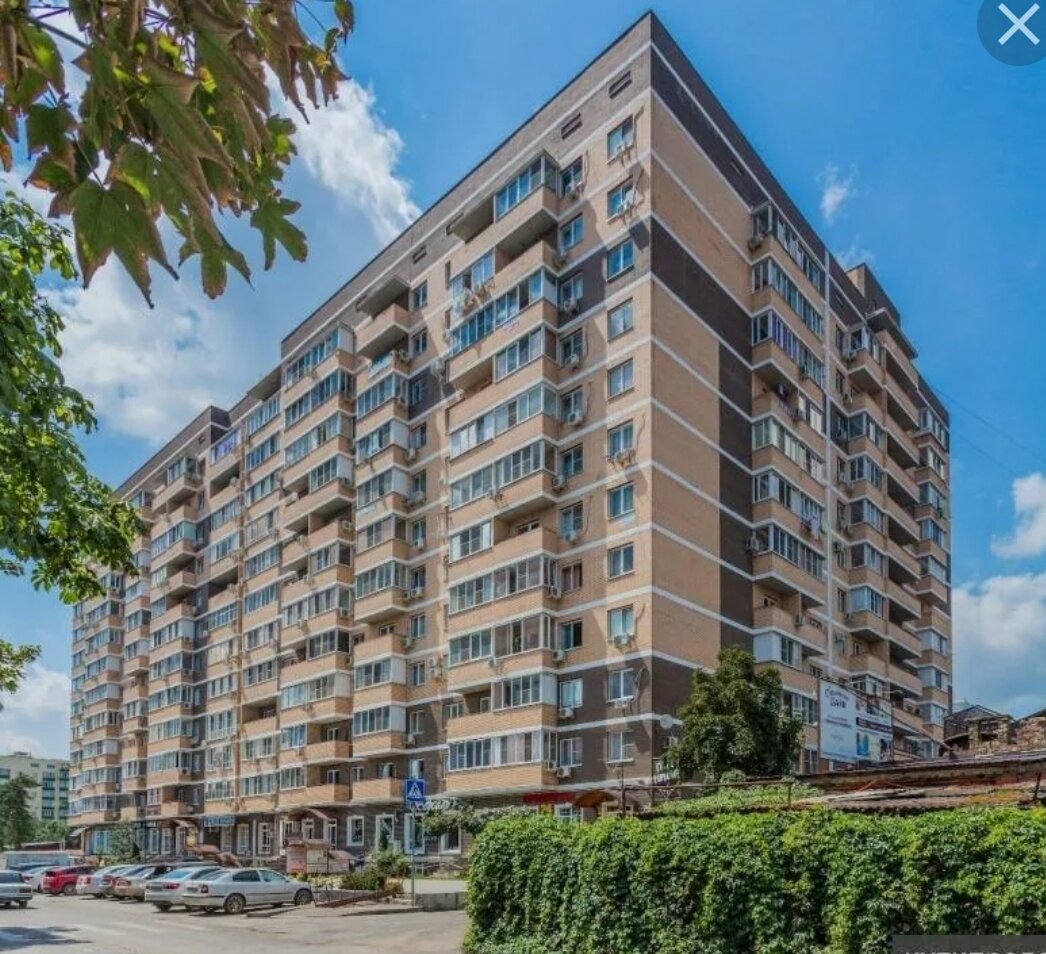 Рядом нет домов с зелеными стенами,  ул. Ковалева, 5