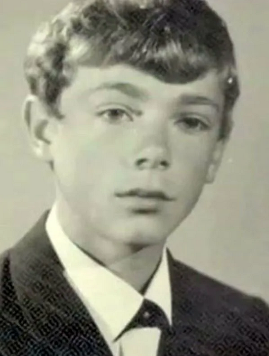 Николай Гнатюк в юности 