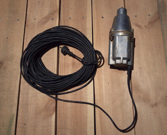 Сейчас он пылится на чердаке, до нового использования.