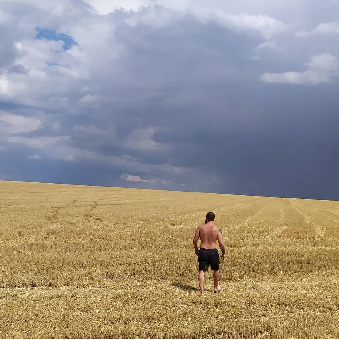 Пока целы твои руки и ноги...пока не забрали рассудок - ты можешь вернуть всë в свою жизнь и вылезти с еë дна.