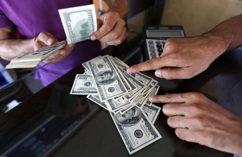 Обслужил американца — расскажи об этом налоговой. Фото: iranintl.com