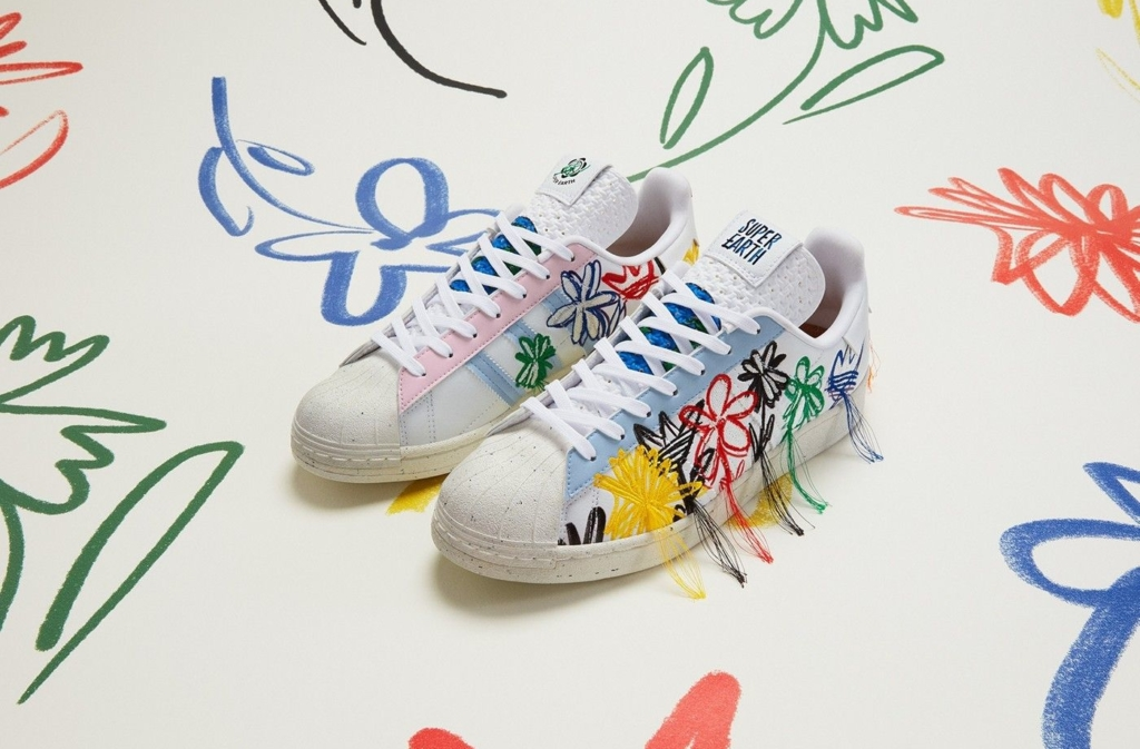 adidas SUPEREARTH в белом цвете