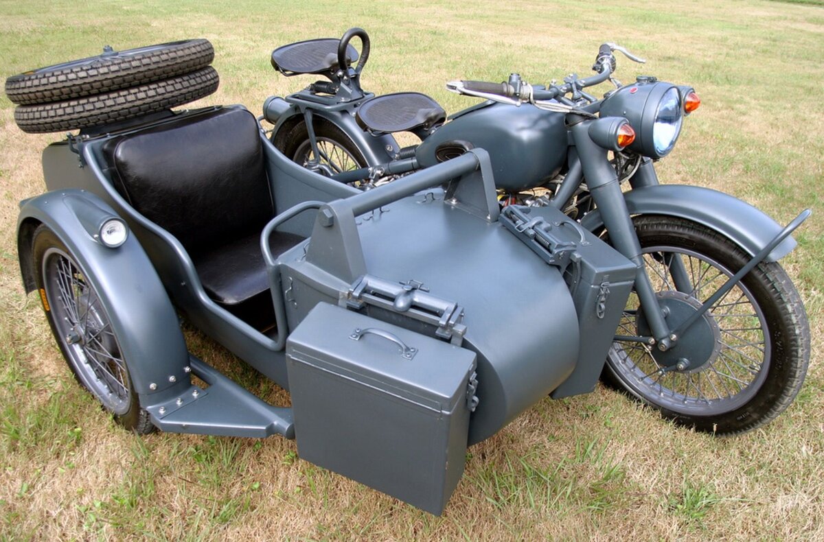 РќРµРјРµС†РєРёР№ РјРѕС‚РѕС†РёРєР» Zundapp KS 750