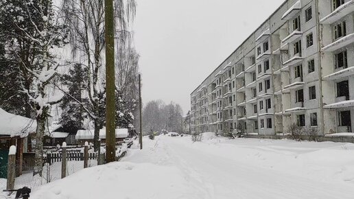 Заброшенная пятиэтажка в северном посёлке