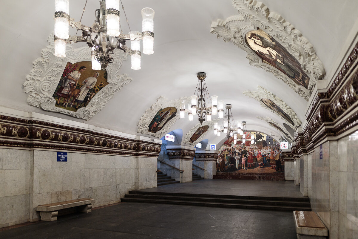 Московского метро киевская. Киевская (станция метро, Арбатско-Покровская линия). Станция Арбатская Арбатско-Покровская линия. Станция Киевская Арбатско-Покровской линии. Арбатская станция метро Кольцевая линия.