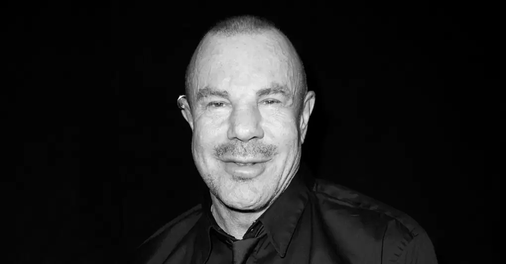 Дизайнер Тьерри Мюглер 