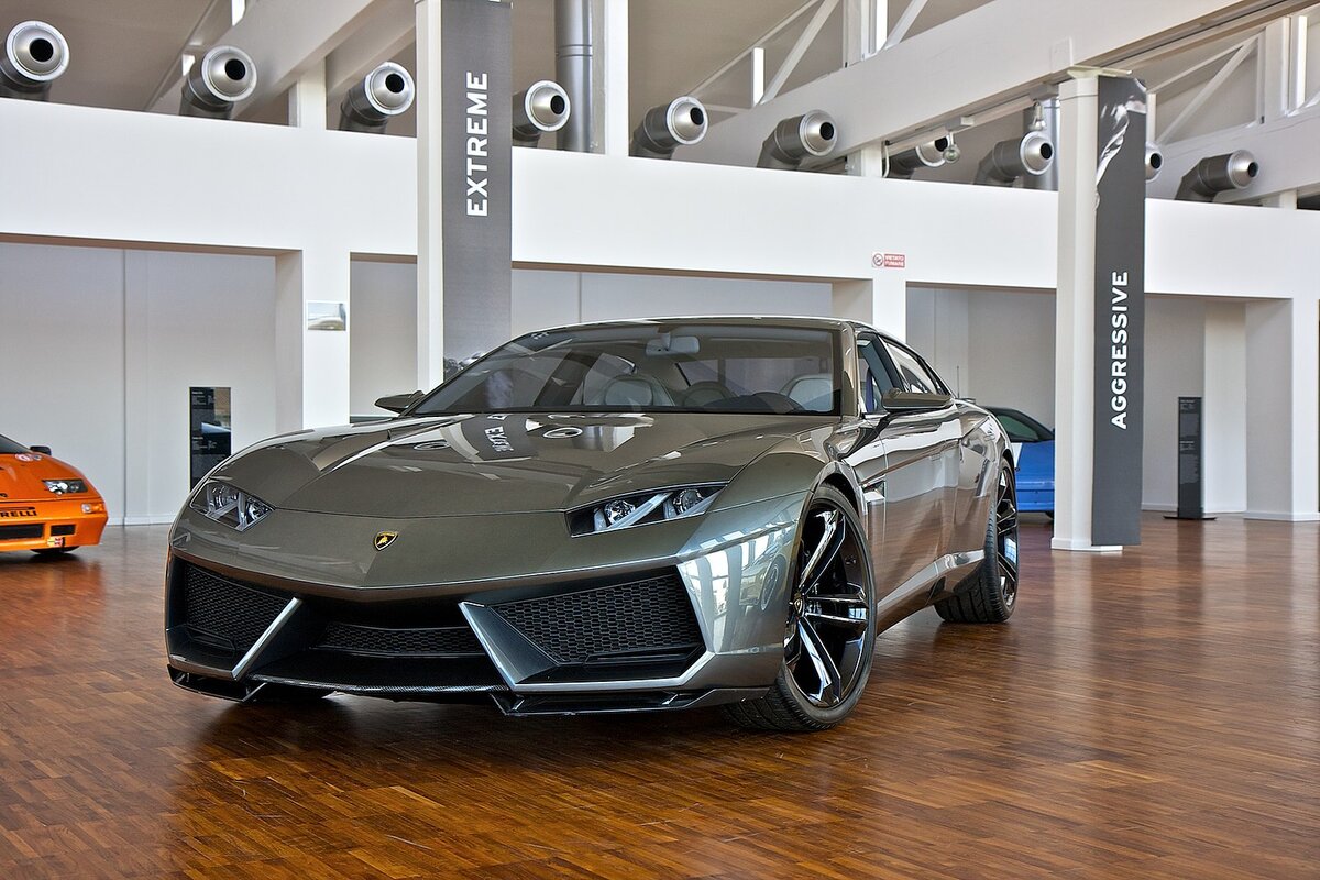 Lamborghini estoque sedan