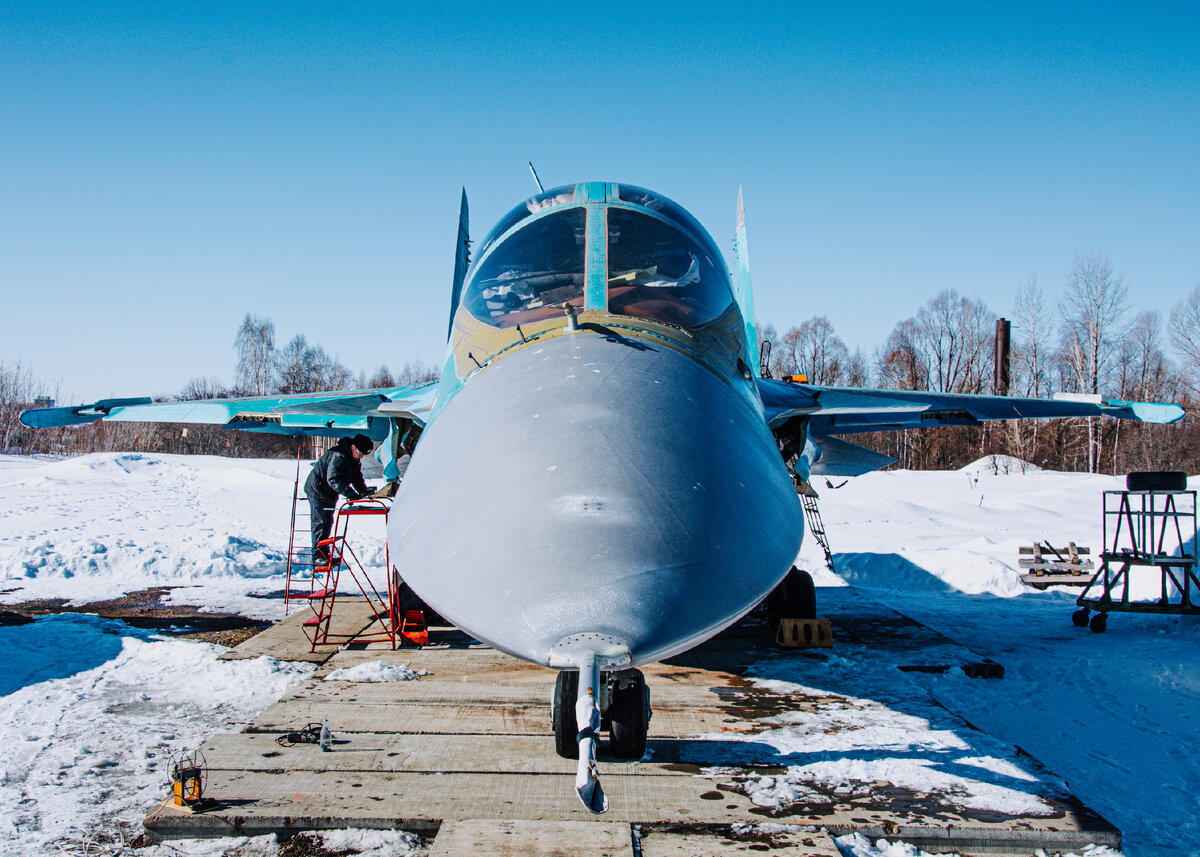 Ахтубинск аэродром. Су 34. Су-34 бомбардировщик фото с бомбами. Су 34 номер 24.