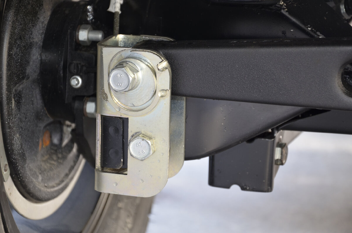 Усиленная тяга панара от комплекта реактивных тяг т34 с кронштейном переноса тяги с регулировкой