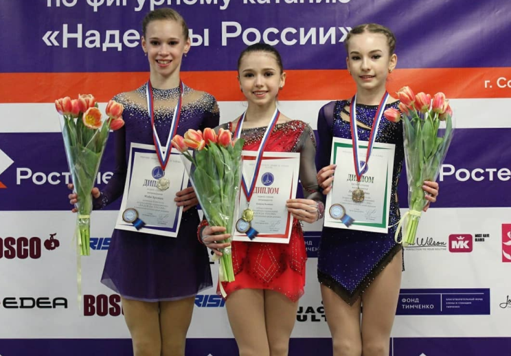 Майя Хромых (2 место), Камила Валиева (1 место), Даша Усачева (3 место). Перв. России19