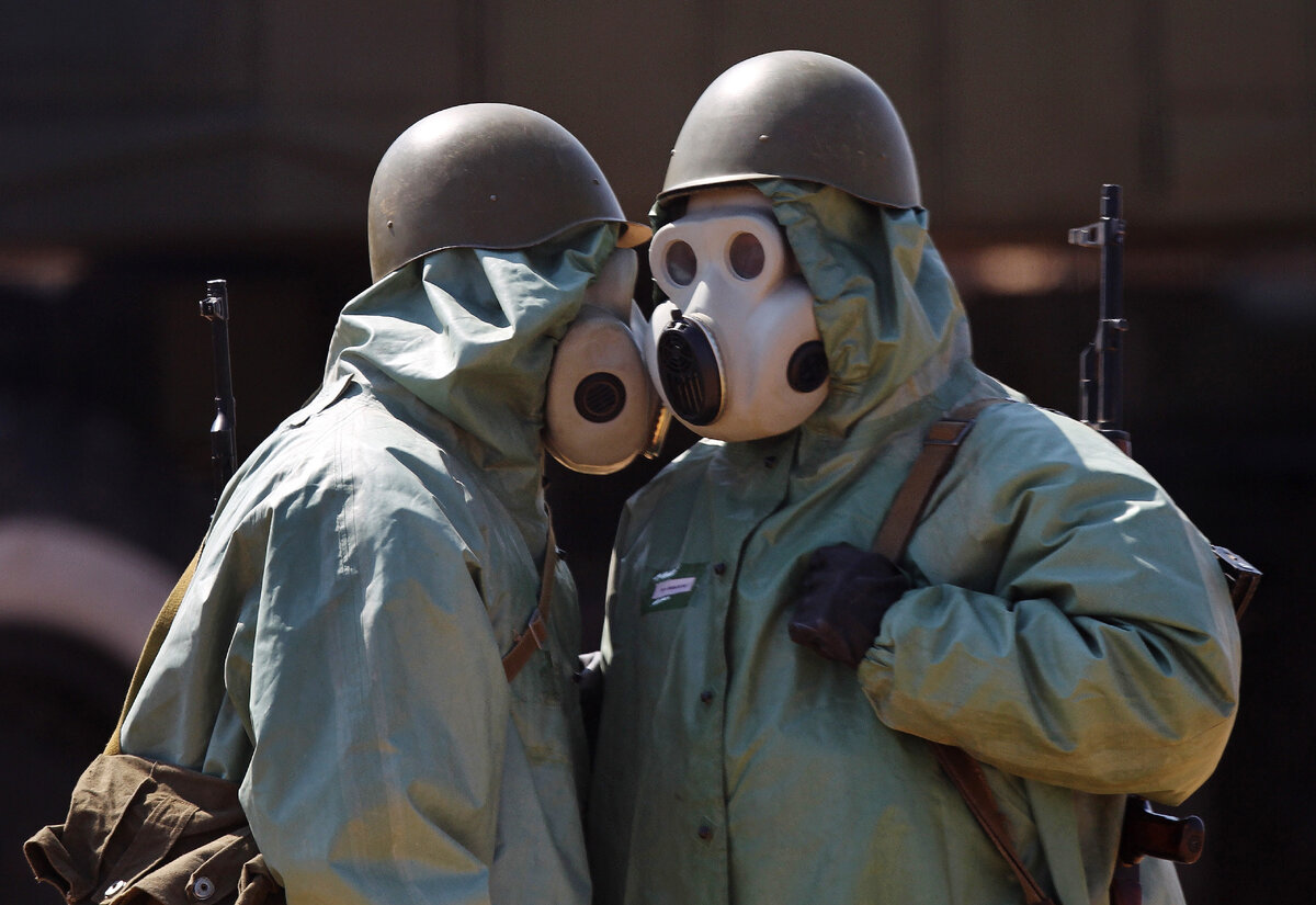 Действуем по сигналу. Главное - не спалиться раньше времени