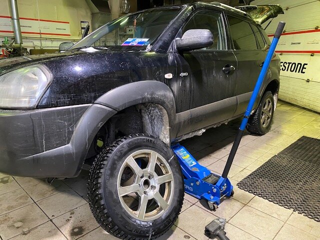 Снятие колеса