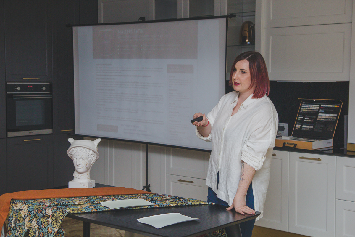 Диана Нагаткина, директор салона отделочных материалов New Style