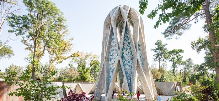 Мавзолей Омара Хайяма в Нишапуре.