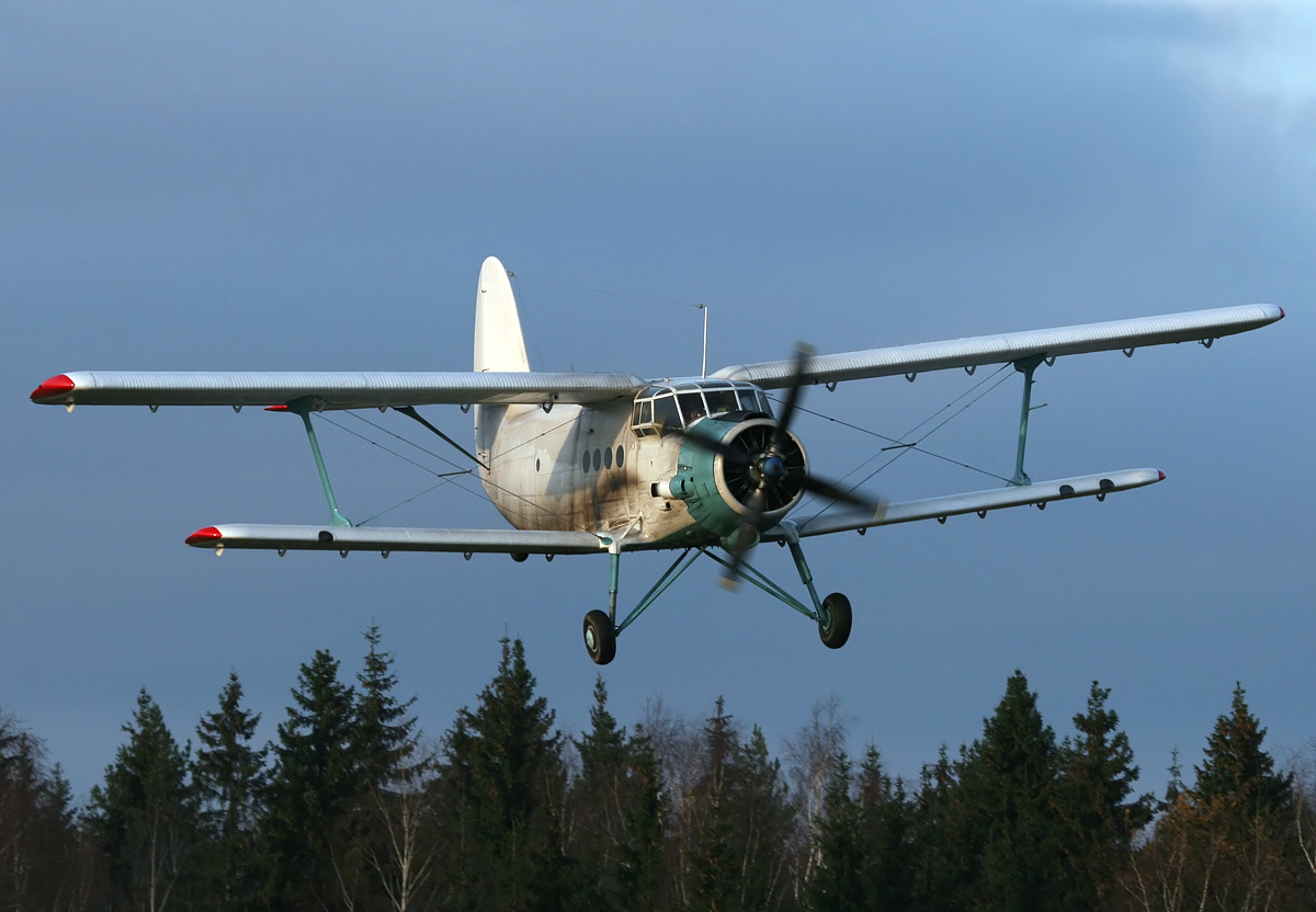 Вес кукурузника. АН 2. Кукурузник АН-2 пассажирский. АН-2 С НУРСАМИ. АН-2 биплан самолёты СССР.