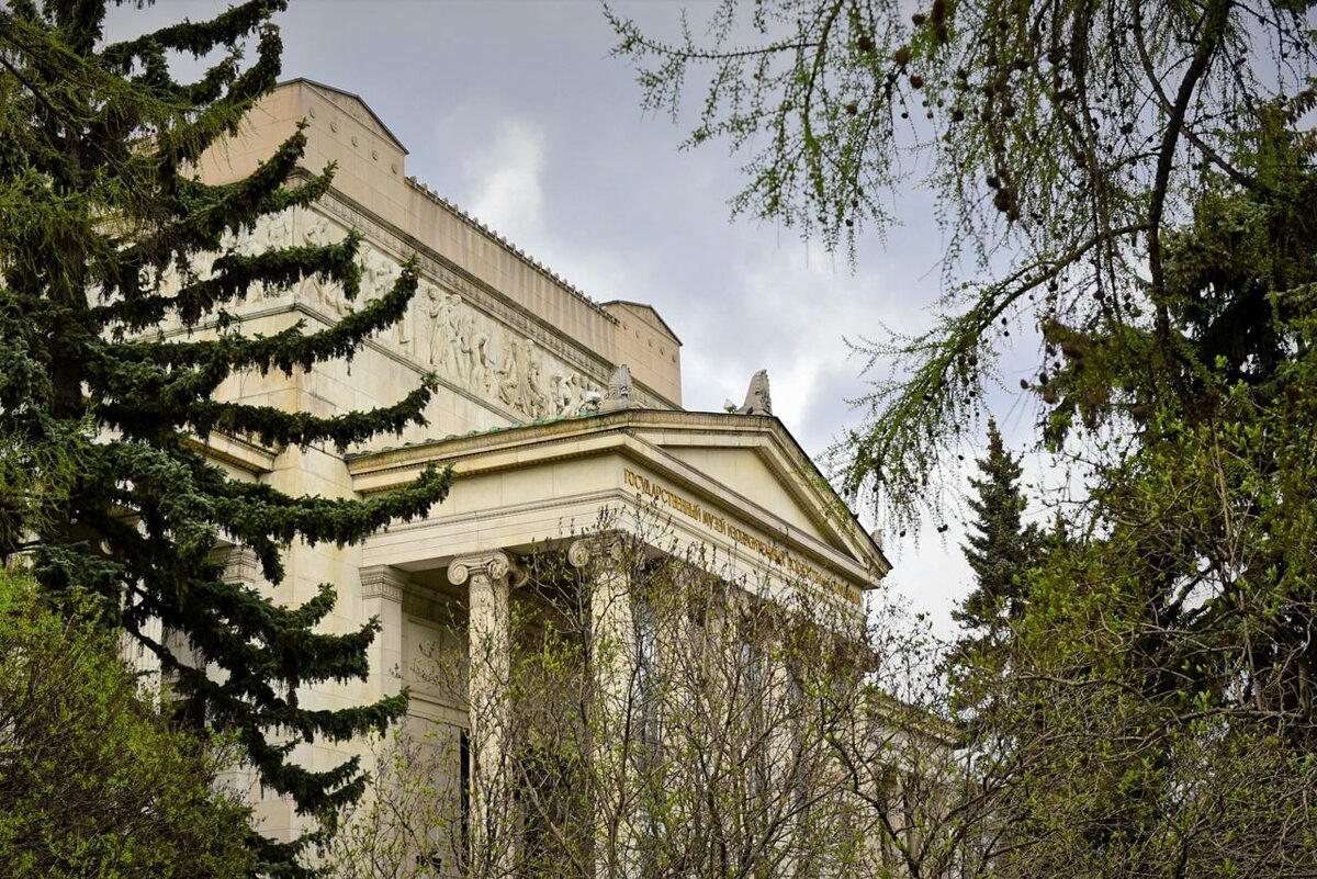 The pushkin museum. Государственный музей изобразительных искусств имени а с Пушкина. Музей изобразительного искусства имени Пушкина в Москве. ГМИИ Пушкина. Музей изящных искусств им Пушкина.