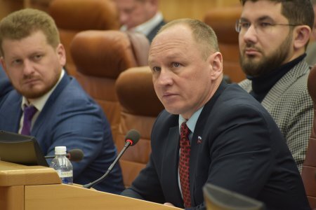 Председатель  профильного комитета Законодательного собрания Иркутской области,  коммунист Роман Габов считает, что принципиально ситуацию на  экологически опасных объектах сдвинуть не удалось. Пока всё только в  планах, реализация которых постоянно откладывается.
