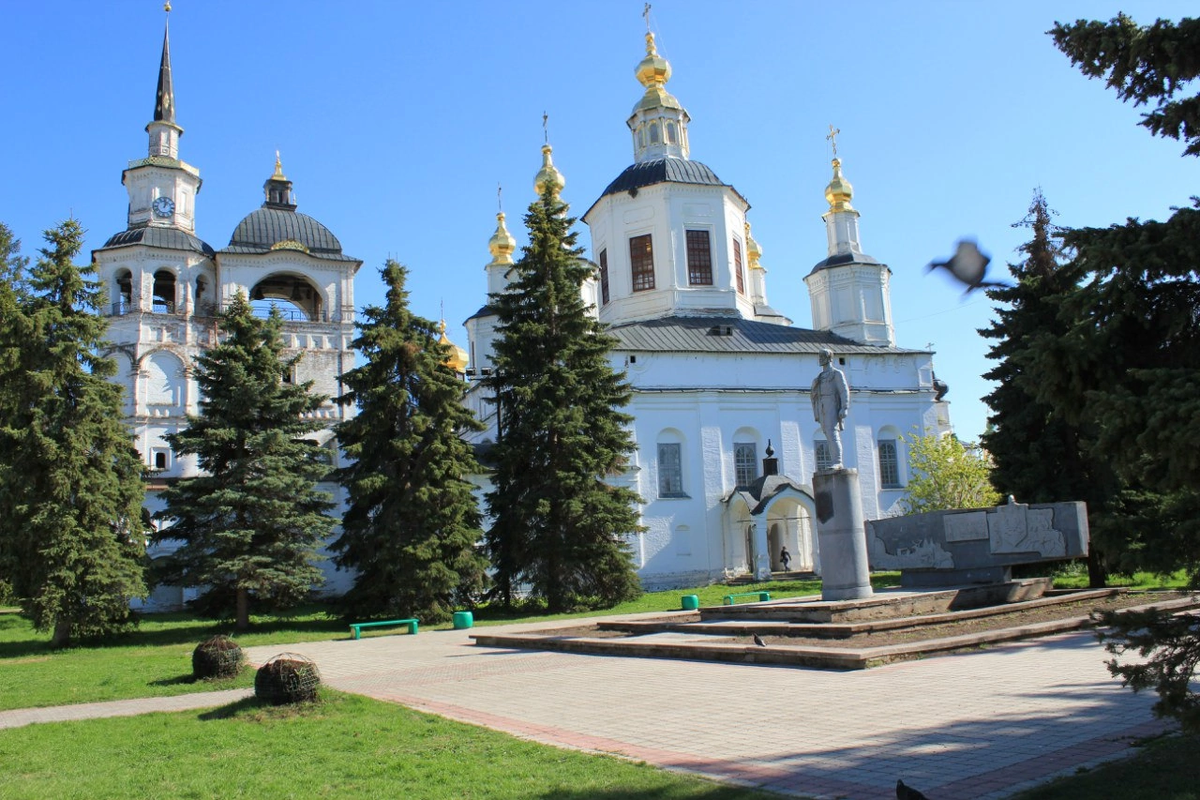 Погода великом устюге день. Великий Устюг. Великий Устюг день города 2022 год. Великий Устюг площадь славы день города. Великий Устюг Терем Деда Мороза.