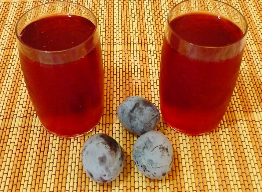 Большая кастрюля компота. Виды компотов. Компот помогает. Компот помогает. Компот в стакане.