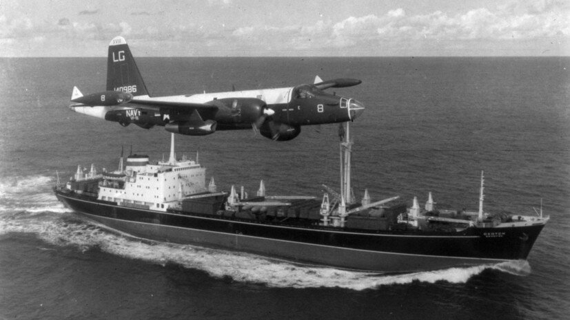     В 1959 году после прихода к власти на Кубе независимого левого правительства во главе с Фиделем Кастро отношения Гаваны с Вашингтоном резко обострились. В апреле 1961 года США нанесли авиаудары по городам Кубы, а спецслужбы предприняли неудачную попытку вторжения Gettyimages.ru MPI