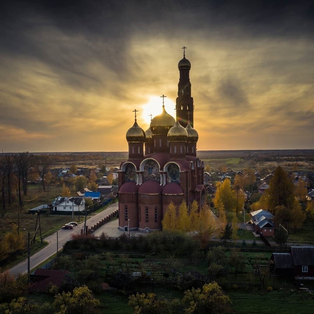 Воскресенский храм, г. Вичуга,  Ивановской области 