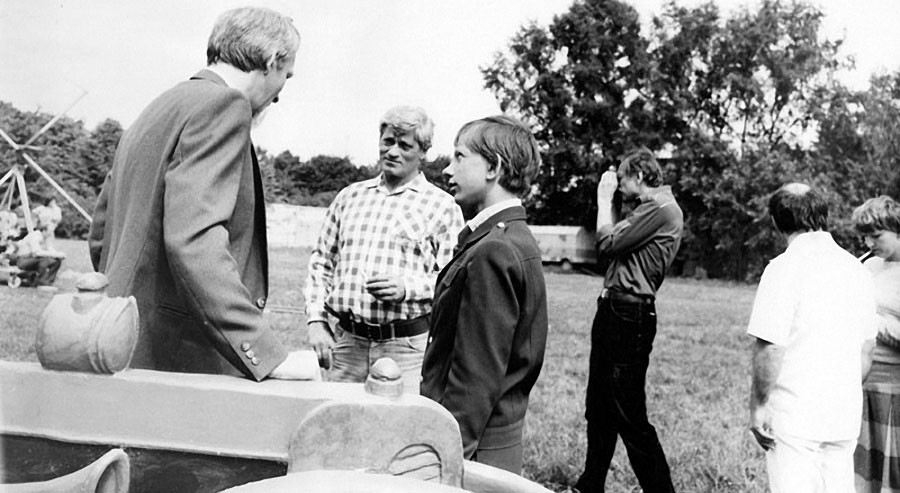 В 2021 году исполняется 36 лет со дня выхода на экраны любимого детского сериала «Гостья из будущего».-5