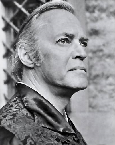 Вольф Аква, исполнитель роли Шерлока Холмса