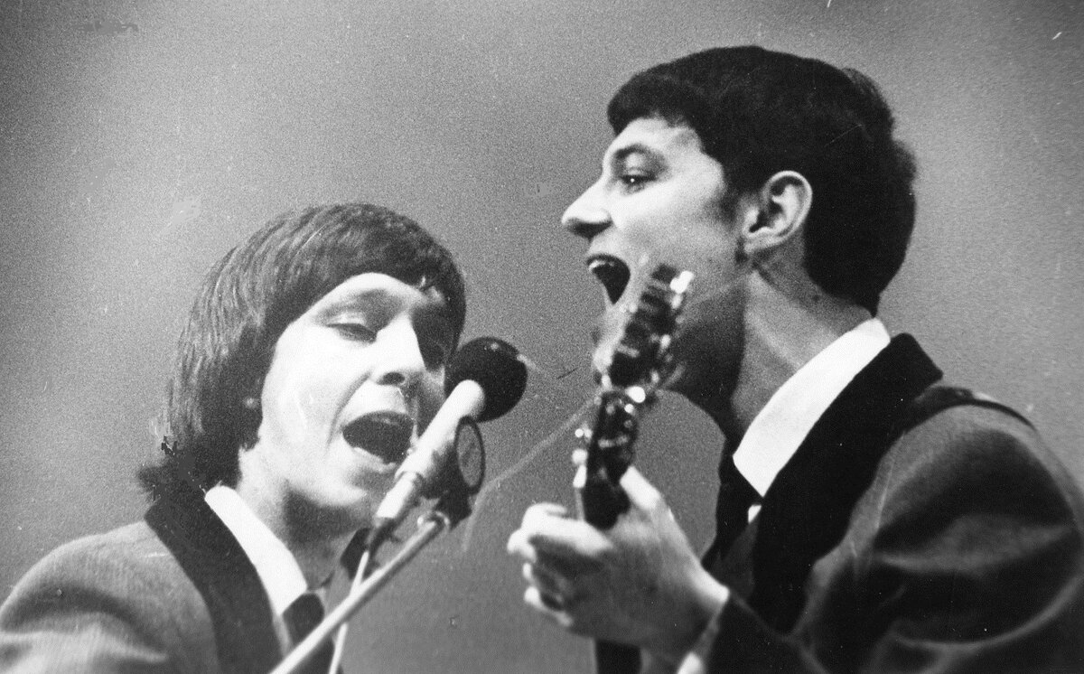 пикник шклярский. группа компаний расцвет новороссийск. кавер группа джус. комиссар группа 90. Pixies 1986.