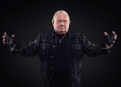 Источник: https://www.udo-online.com/assets/images/b/Udo%20Pressefoto-36525fd9.jpg