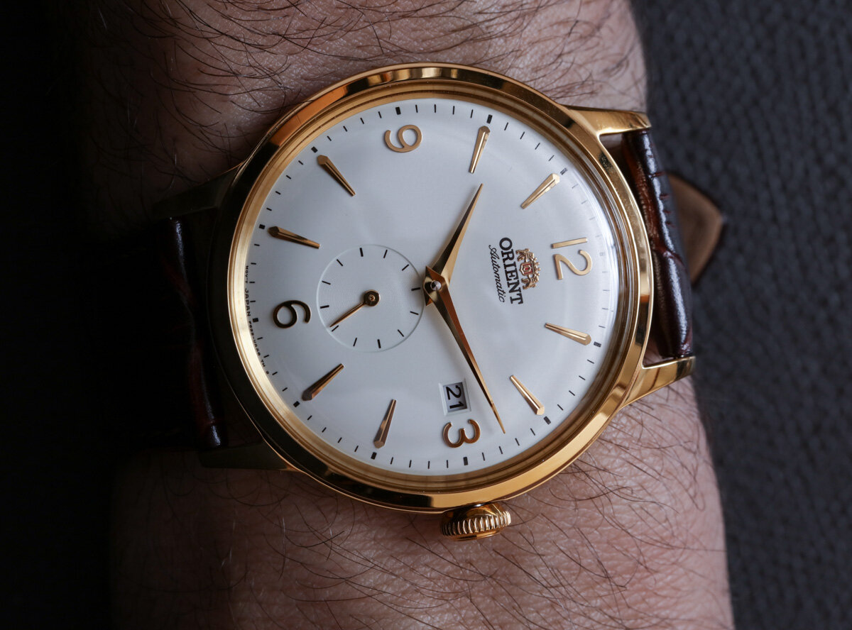 Первые часы в сегодняшней подборке - классические Orient Bambino Small Seconds