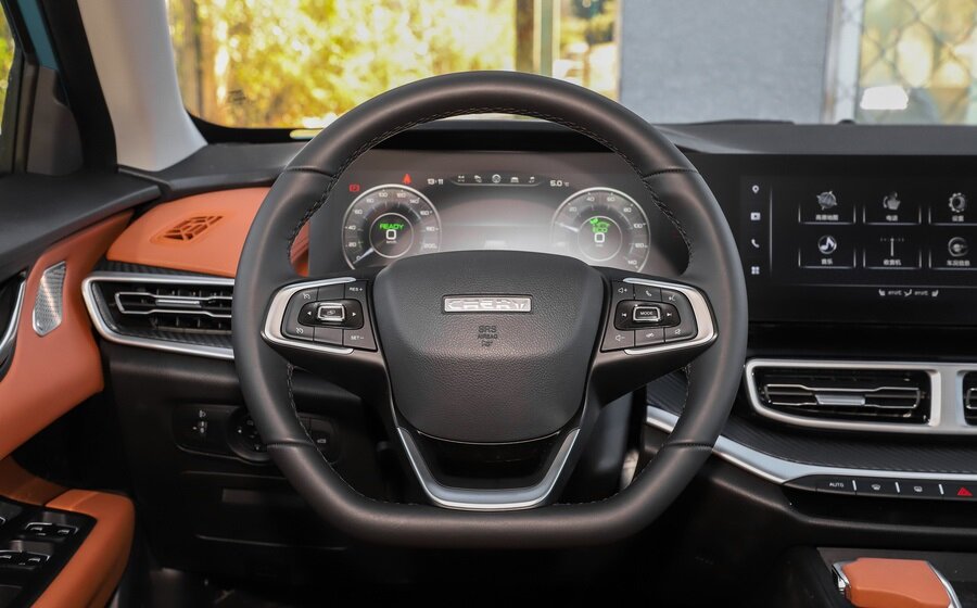 На фото: салон нового электрического кроссовера Chery Big Ant