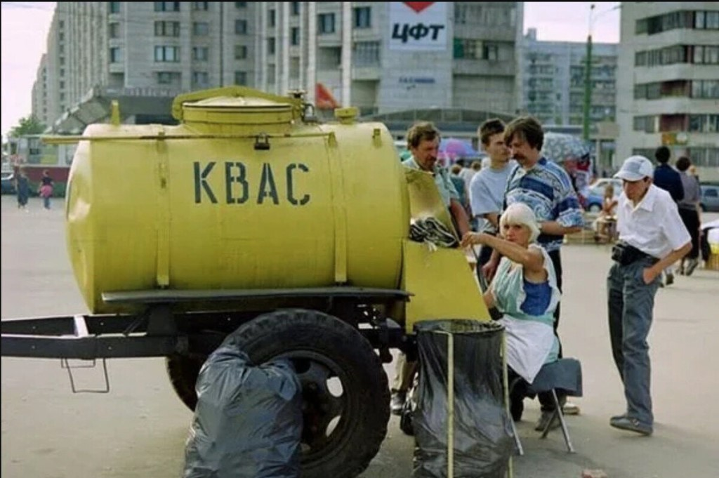 Пивная бочка на колесах
