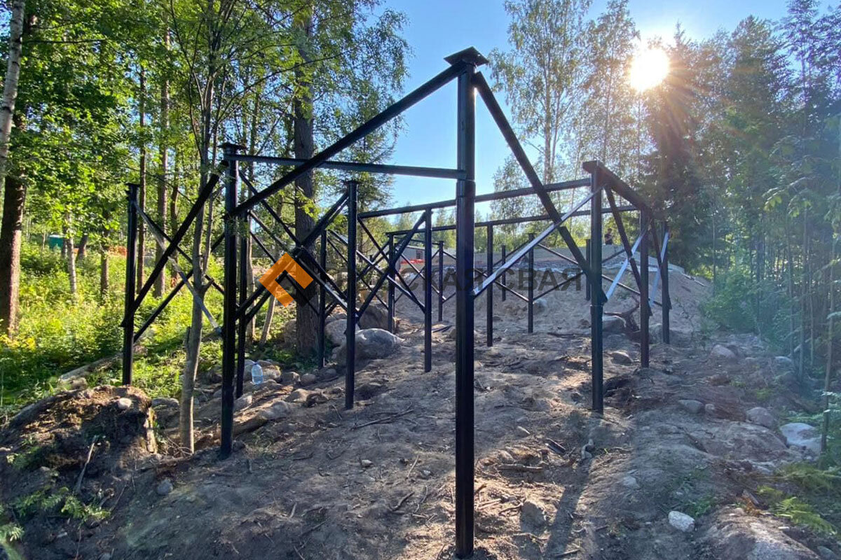 Монтаж винтовых свай для бани в Заозерном