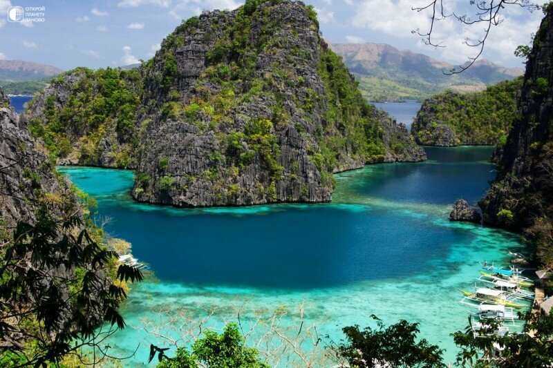 Семь озер, окруженных скалистыми известняковыми утесами, привлекают сотни любителей природы на остров Корон, расположенный к северу от Палавана.