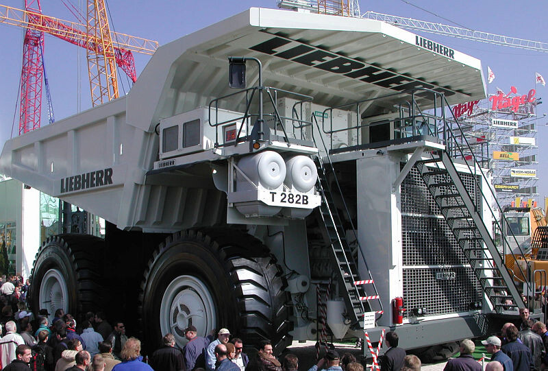 2. LIEBHERR T 282B