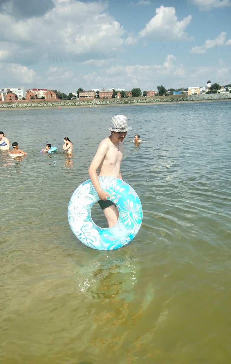 Вот он этот смелый и отважный парень. Фото автора. Листайте галерею, там много интересного 