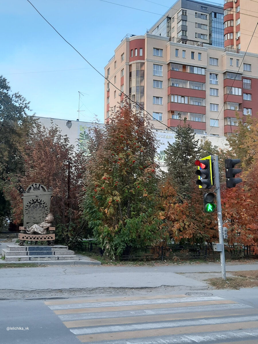 Листайте карусель