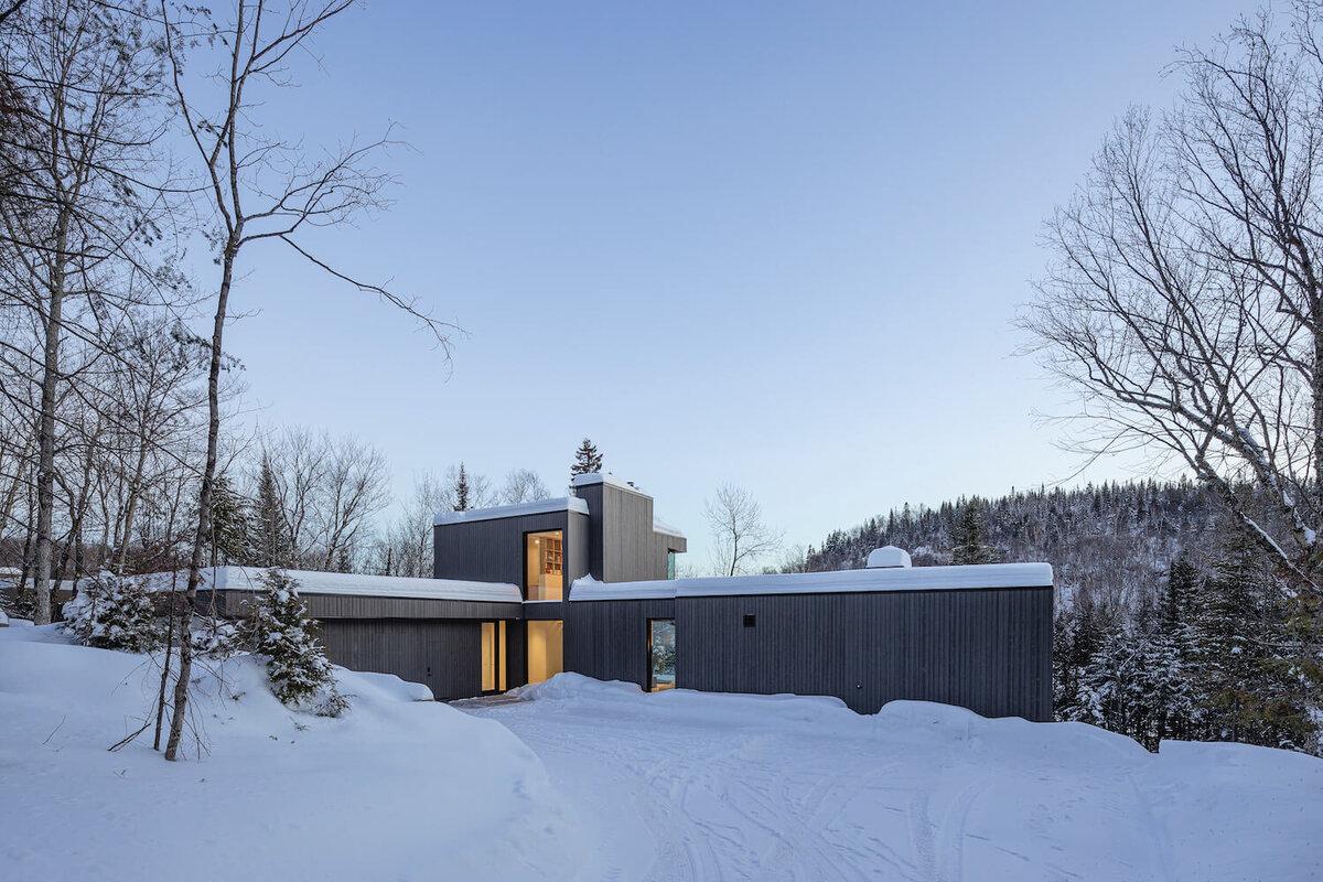 Источник изображения - https://amazingarchitecture.com/storage/files/1/architecture-firms/mu-architecture/the-lantern-house/the_lantern_mu_architecture_val_morin_canada-16.jpg