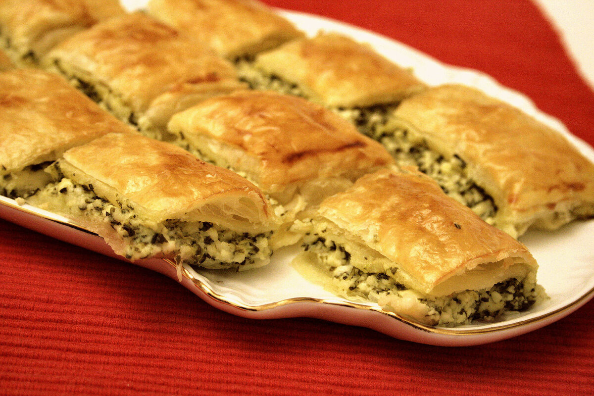 Хачапури с творогом и сыром