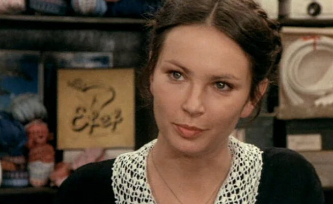 Анна Дымна в роли Марыси. Фото: кадр фильма "Знахарь"