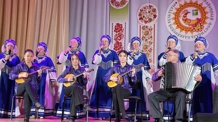     XVI районный фестиваль состоялся в Центре славянской культуры «Родник» Амурского района .