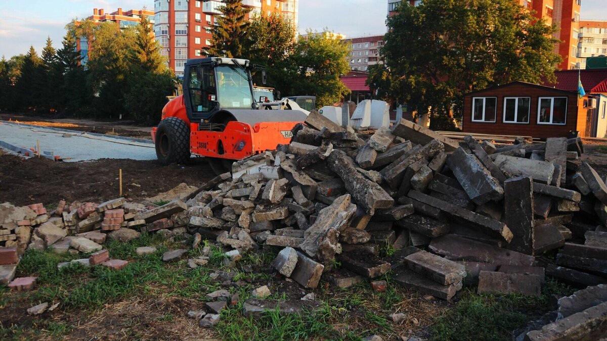 В Омске сняли на реставрацию мемориальную табличку с аварийного дома |  gorod55.ru | Дзен